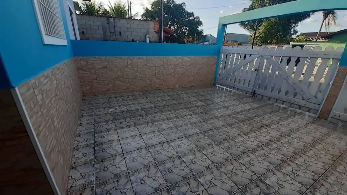 Foto 3 de Casa com 3 quartos à venda, 155m2 em Itanhaem - SP