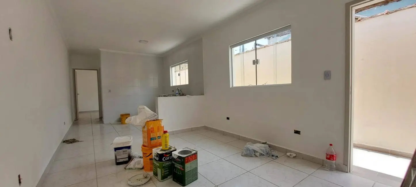 Foto 3 de Casa com 2 quartos à venda, 150m2 em Mongagua - SP
