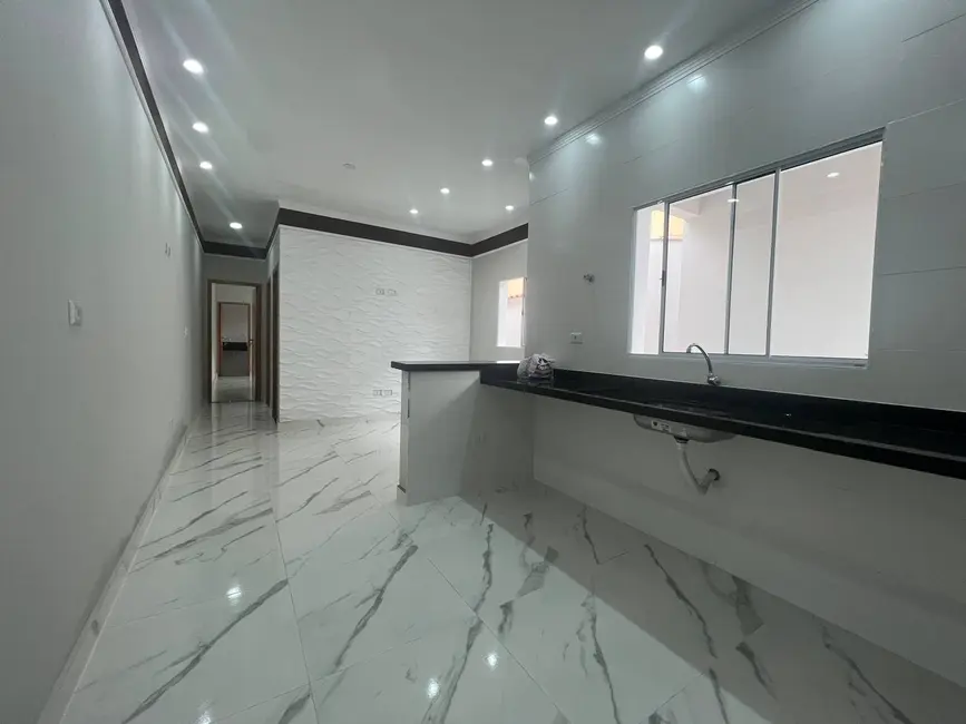 Foto 3 de Casa com 2 quartos à venda, 150m2 em Itanhaem - SP