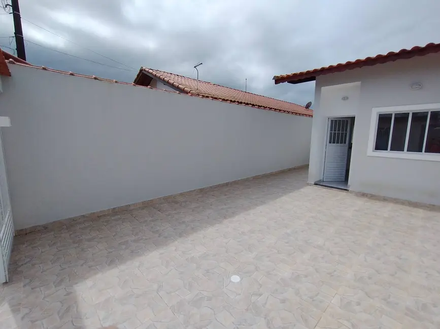 Foto 3 de Casa com 2 quartos à venda, 150m2 em Itanhaem - SP