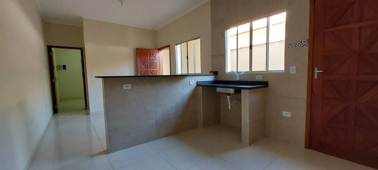 Foto 4 de Casa com 2 quartos à venda, 150m2 em Itanhaem - SP