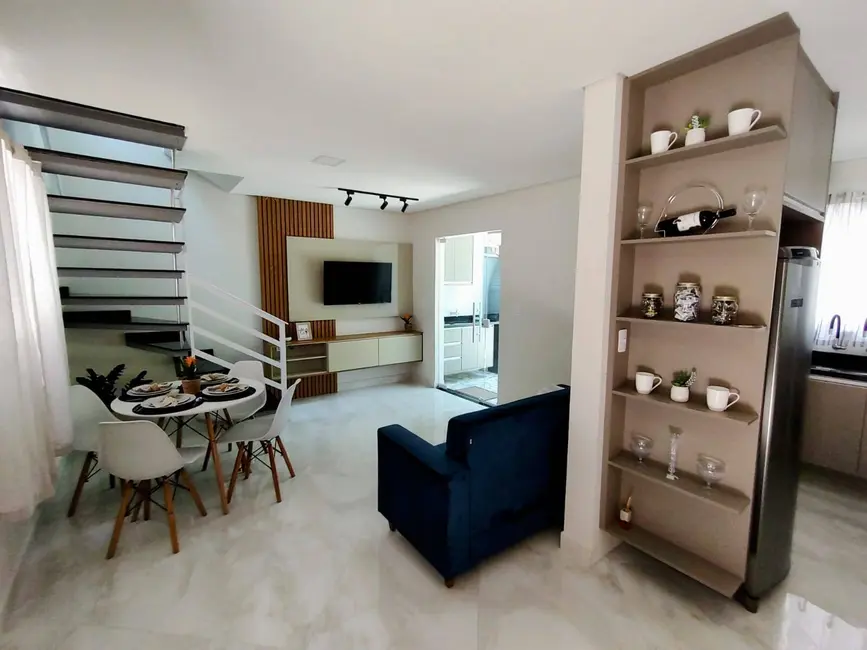 Foto 7 de Casa com 2 quartos à venda, 64m2 em Itanhaem - SP