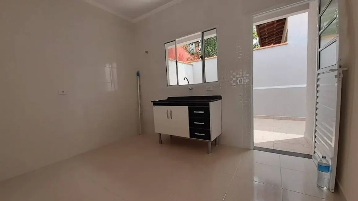 Foto 4 de Casa com 2 quartos à venda, 127m2 em Mongagua - SP