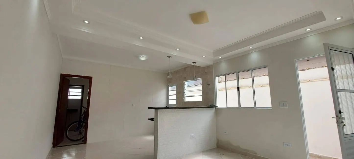 Foto 9 de Casa com 2 quartos à venda, 125m2 em Mongagua - SP