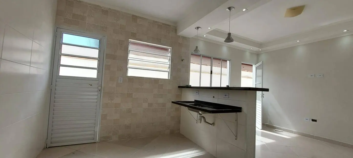 Foto 5 de Casa com 2 quartos à venda, 125m2 em Mongagua - SP