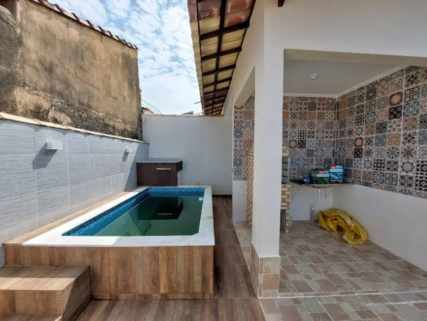 Foto 1 de Casa com 2 quartos à venda, 125m2 em Mongagua - SP