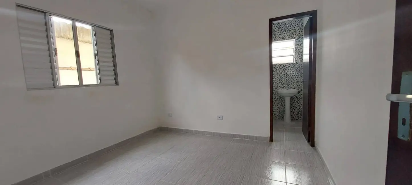 Foto 7 de Casa com 2 quartos à venda, 150m2 em Mongagua - SP