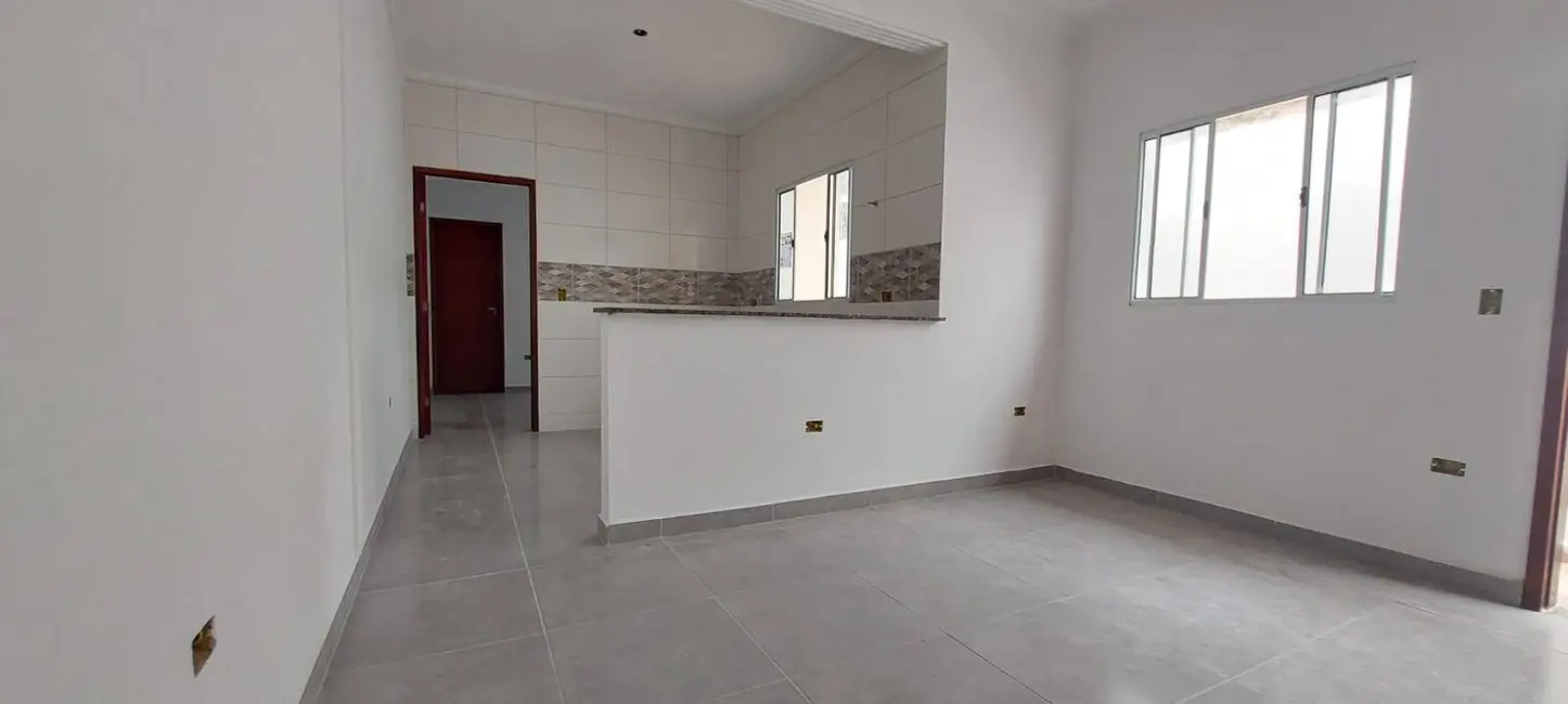 Foto 9 de Casa com 2 quartos à venda, 60m2 em Mongagua - SP
