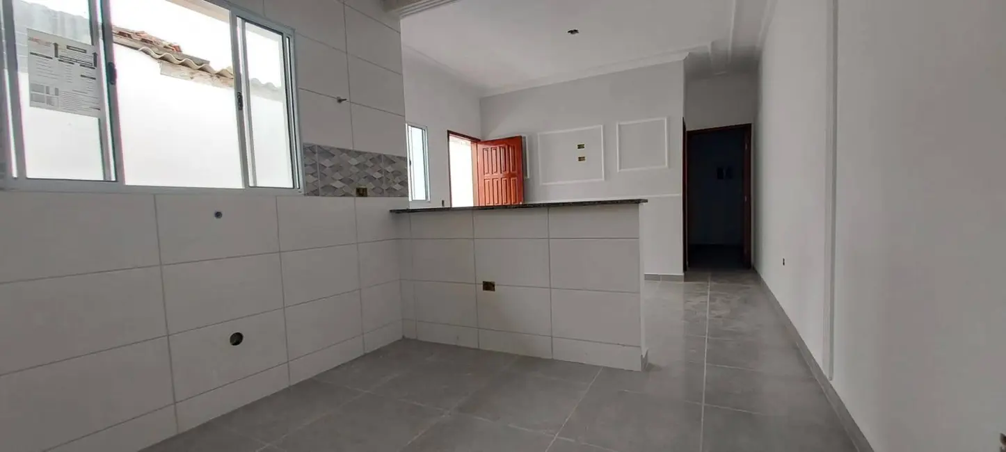 Foto 7 de Casa com 2 quartos à venda, 60m2 em Mongagua - SP