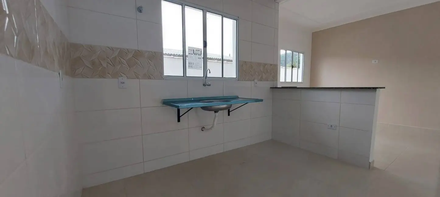 Foto 8 de Casa com 2 quartos à venda, 60m2 em Mongagua - SP