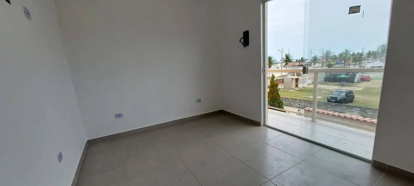 Foto 8 de Casa com 3 quartos à venda, 150m2 em Mongagua - SP