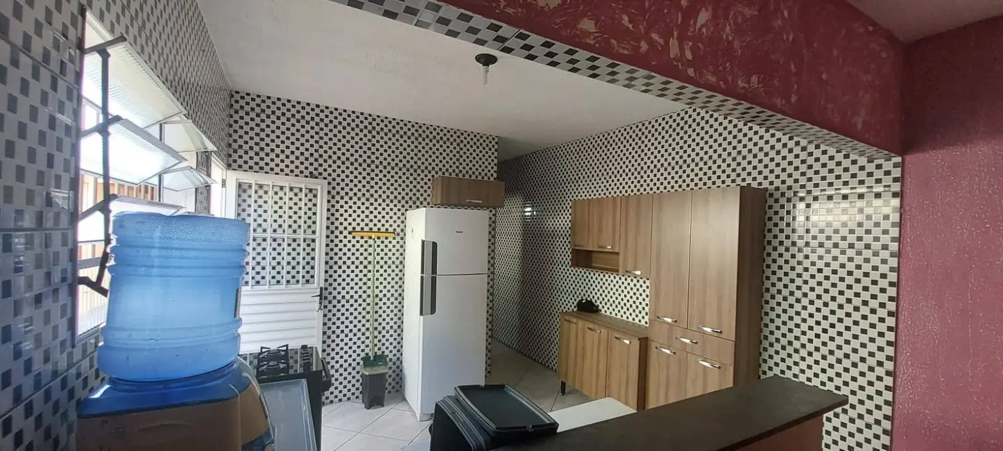 Foto 2 de Casa com 2 quartos à venda, 125m2 em Mongagua - SP