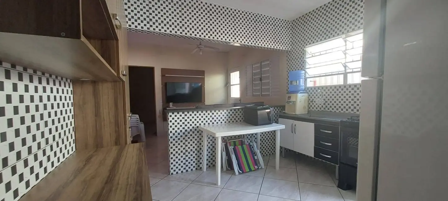 Foto 1 de Casa com 2 quartos à venda, 125m2 em Mongagua - SP