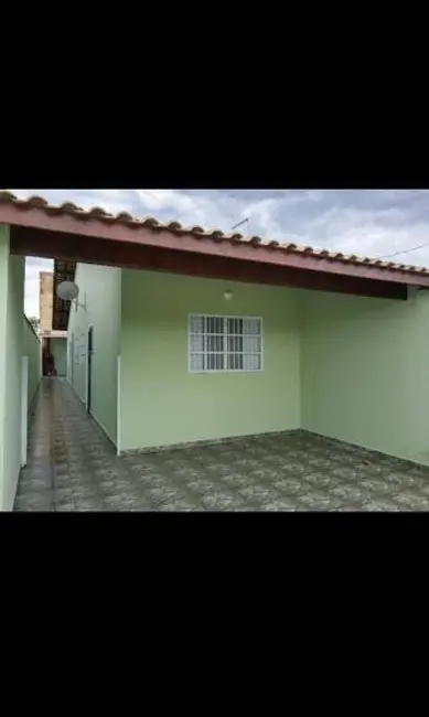 Casa com 2 quartos para alugar, 60m2 em Mongagua - SP - imagem 1 Foto 1 de Casa com 2 quartos para alugar, 60m2 em Mongagua - SP