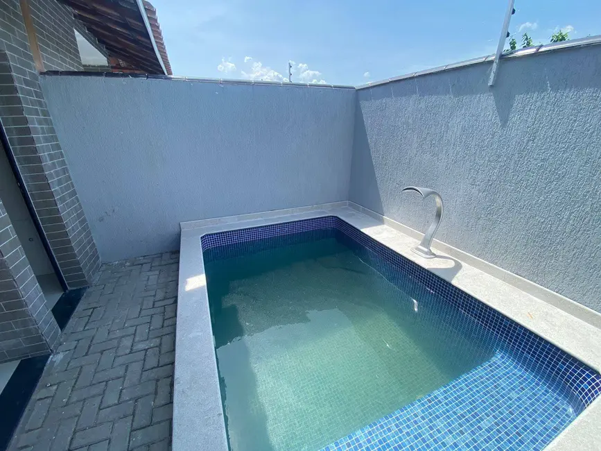 Foto 2 de Casa com 3 quartos à venda, 150m2 em Itanhaem - SP