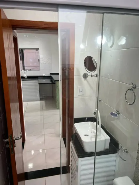 Casa com 2 quartos à venda, 60m2 em Praia Grande - SP - imagem 8 Foto 8 de Casa com 2 quartos à venda, 60m2 em Praia Grande - SP