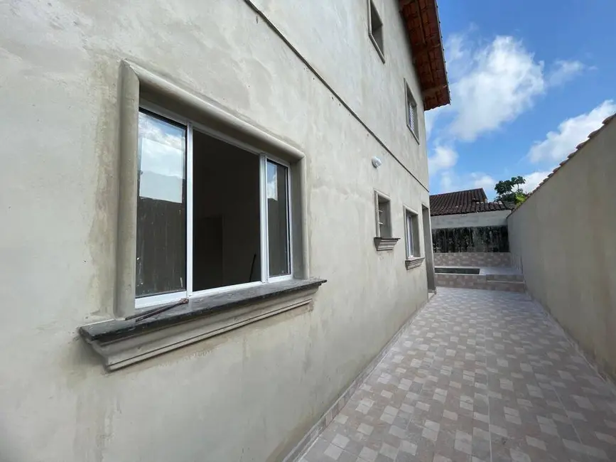 Foto 2 de Casa com 2 quartos à venda, 125m2 em Itanhaem - SP