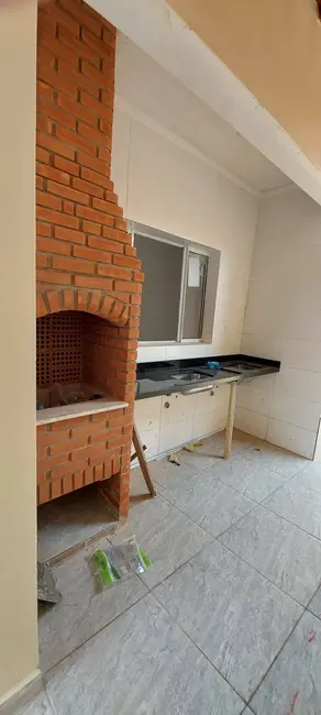 Foto 3 de Casa com 2 quartos à venda, 125m2 em Mongagua - SP
