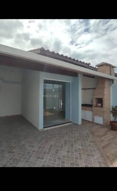 Foto 2 de Casa com 2 quartos à venda, 150m2 em Itanhaem - SP