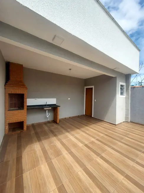 Foto 3 de Casa com 3 quartos à venda, 300m2 em Itanhaem - SP