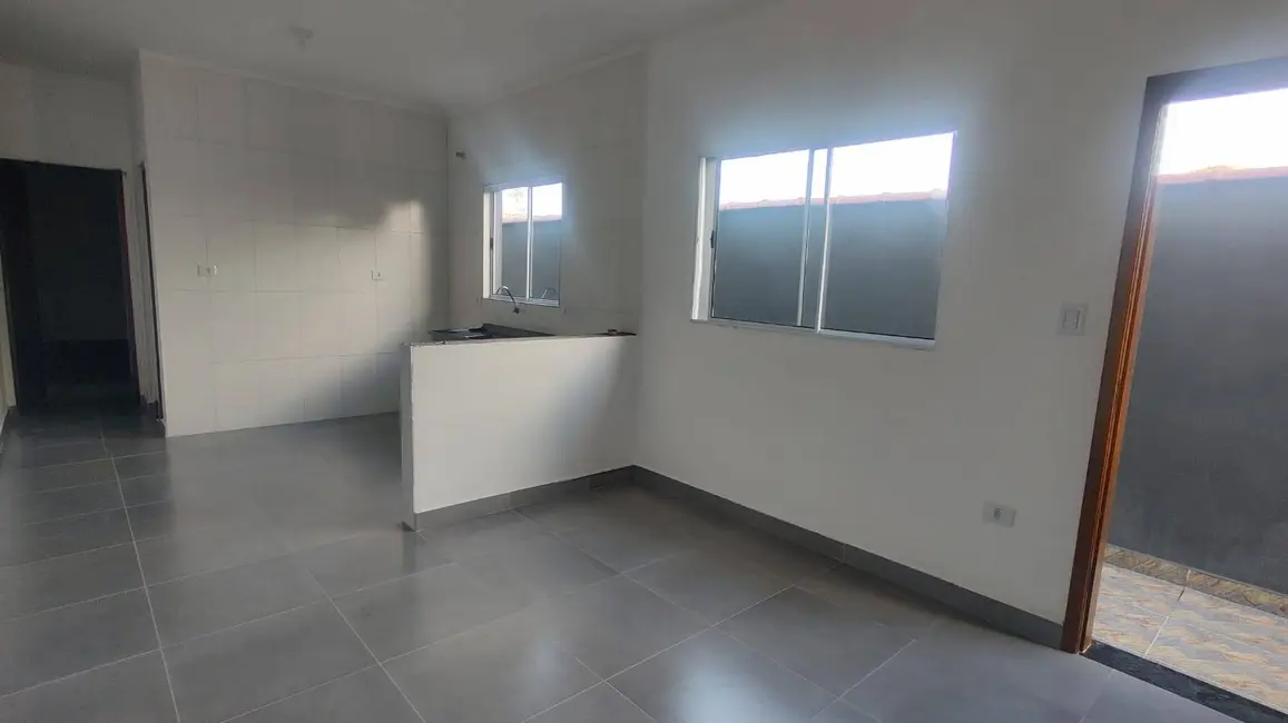 Foto 4 de Casa com 2 quartos à venda, 135m2 em Itanhaem - SP