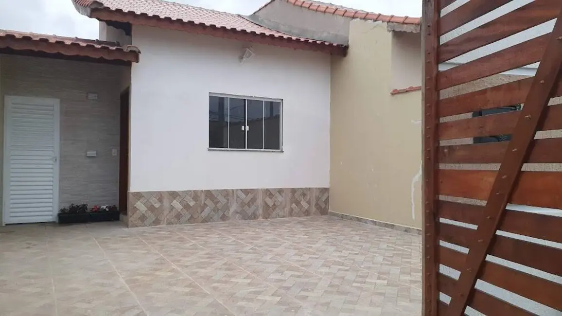 Foto 1 de Casa com 2 quartos à venda, 198m2 em Itanhaem - SP