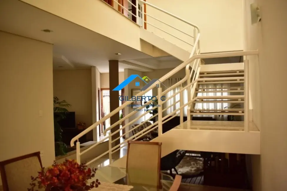 Foto 9 de Sobrado com 4 quartos à venda, 338m2 em Vila São João da Boa Vista, Bauru - SP