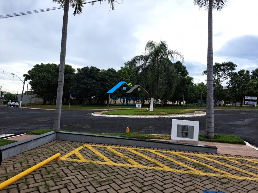 Foto 3 de Terreno / Lote à venda, 600m2 em Piratininga - SP