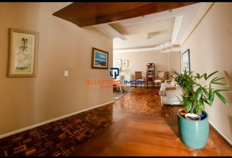 Apartamento com 3 quartos à venda, 100m2 em Treze de Julho, Aracaju - SE - imagem 3 Foto 3 de Apartamento com 3 quartos à venda, 100m2 em Treze de Julho, Aracaju - SE