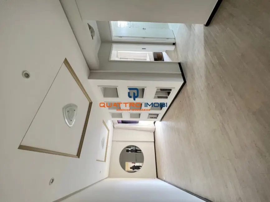 Apartamento com 2 quartos à venda, 79m2 em Treze de Julho, Aracaju - SE - imagem 5 Foto 5 de Apartamento com 2 quartos à venda, 79m2 em Treze de Julho, Aracaju - SE