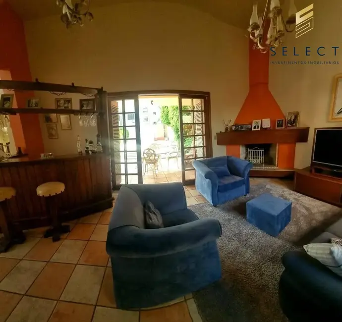 Casa com 4 quartos à venda, 364m2 em Nossa Senhora de Lourdes, Santa Maria - RS - imagem 1 Foto 1 de Casa com 4 quartos à venda, 364m2 em Nossa Senhora de Lourdes, Santa Maria - RS