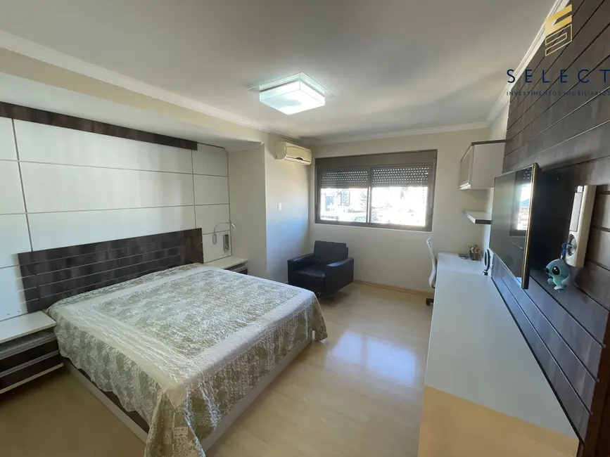 Foto 2 de Apartamento com 5 quartos à venda, 372m2 em Bonfim, Santa Maria - RS