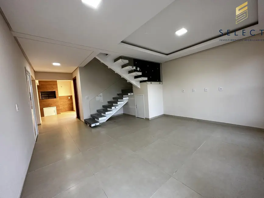 Foto 1 de Casa com 3 quartos à venda, 145m2 em Pinheiro Machado, Santa Maria - RS