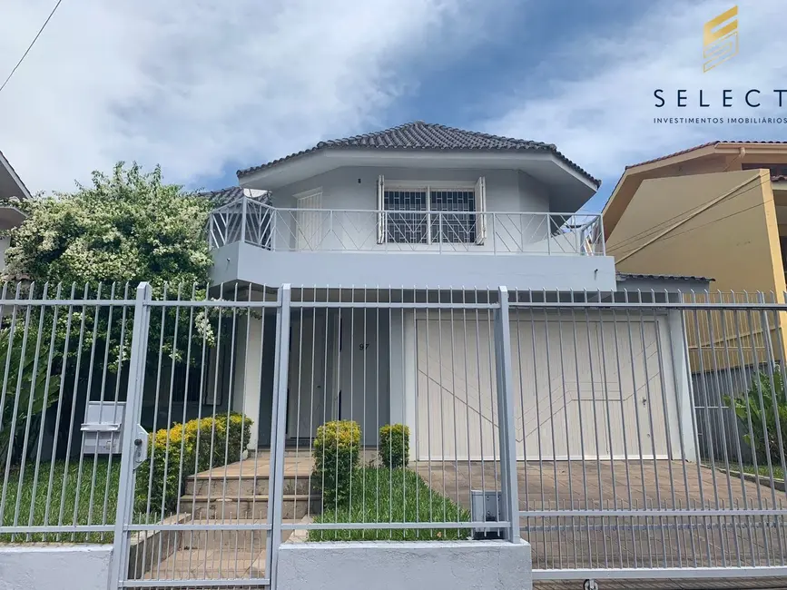 Foto 1 de Casa com 3 quartos à venda, 354m2 em Nossa Senhora de Lourdes, Santa Maria - RS