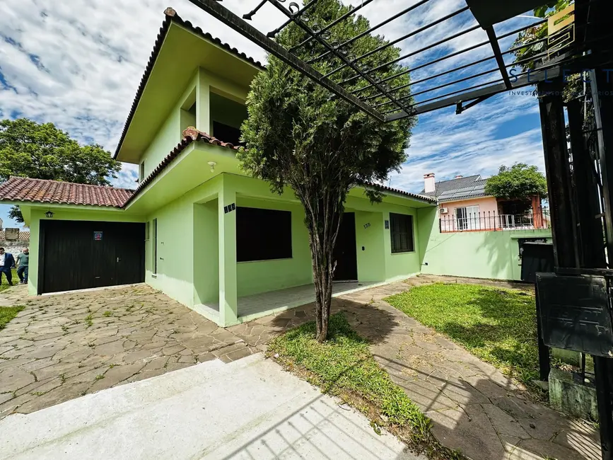 Foto 1 de Casa com 3 quartos para alugar, 352m2 em Patronato, Santa Maria - RS