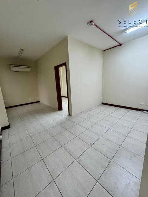 Sala Comercial com 1 quarto para alugar, 66m2 em Nossa Senhora das Dores, Santa Maria - RS - imagem 8 Foto 8 de Sala Comercial com 1 quarto para alugar, 66m2 em Nossa Senhora das Dores, Santa Maria - RS