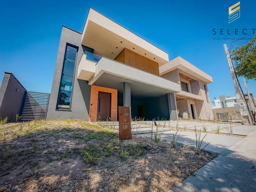 Foto 2 de Casa de Condomínio com 3 quartos à venda, 217m2 em Tomazetti, Santa Maria - RS