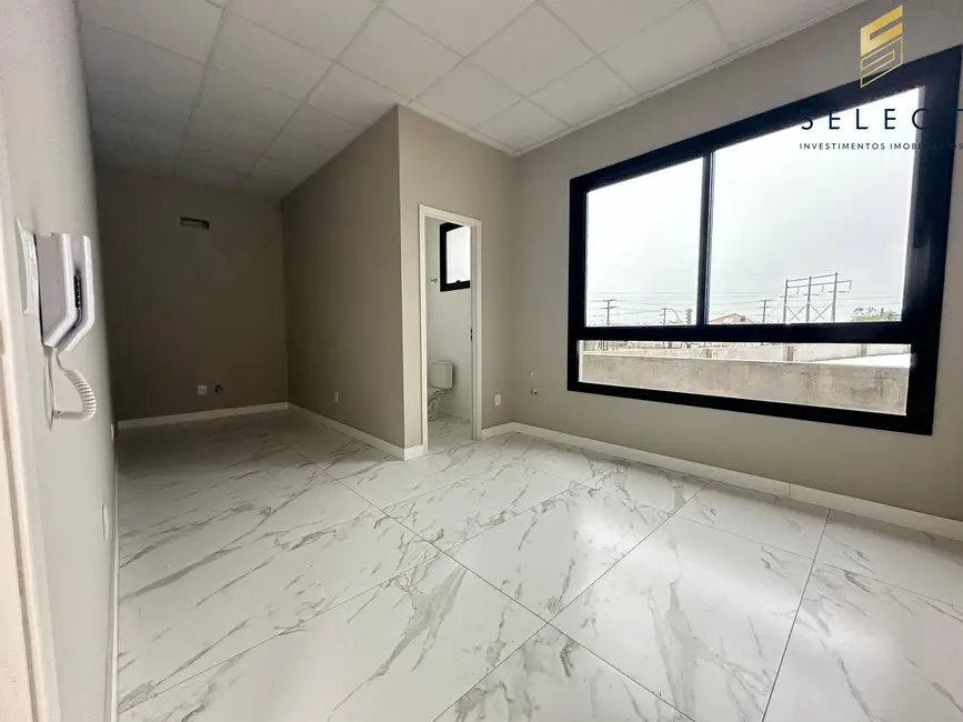 Foto 2 de Sala Comercial com 1 quarto para alugar, 20m2 em Camobi, Santa Maria - RS
