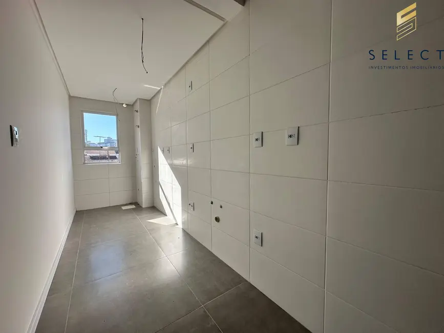 Foto 2 de Apartamento com 2 quartos à venda, 67m2 em Centro, Santa Maria - RS