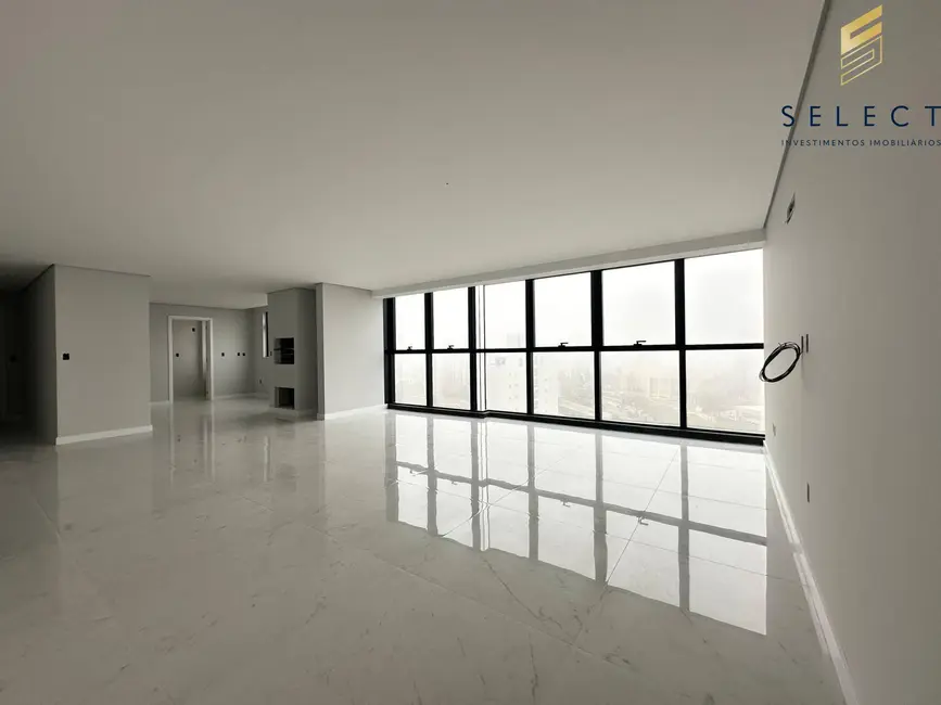 Foto 1 de Apartamento com 3 quartos à venda, 194m2 em Nossa Senhora Medianeira, Santa Maria - RS