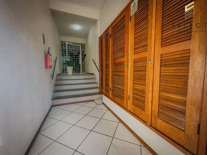 Foto 3 de Apartamento com 2 quartos à venda, 80m2 em Nossa Senhora de Fátima, Santa Maria - RS