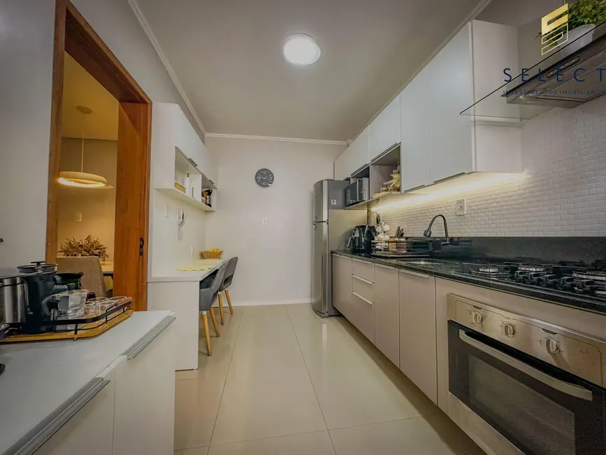 Foto 8 de Apartamento com 2 quartos à venda, 80m2 em Nossa Senhora de Fátima, Santa Maria - RS