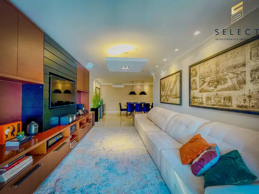 Foto 3 de Apartamento com 3 quartos à venda, 140m2 em Nossa Senhora de Lourdes, Santa Maria - RS