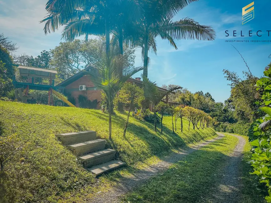 Casa com 3 quartos à venda, 142m2 em Itaara - RS - imagem 1 Foto 1 de Casa com 3 quartos à venda, 142m2 em Itaara - RS
