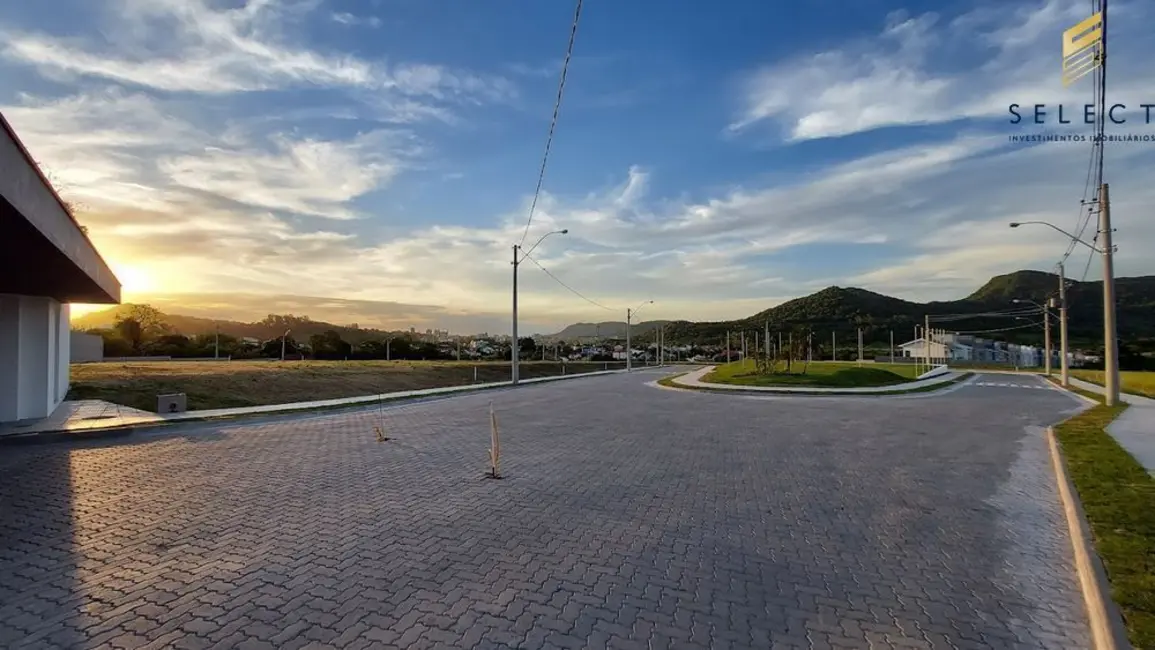 Foto 4 de Terreno / Lote à venda, 468m2 em São José, Santa Maria - RS