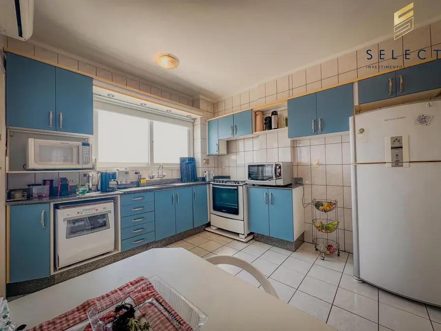 Cobertura com 3 quartos à venda, 258m2 em Centro, Santa Maria - RS - imagem 6 Foto 6 de Cobertura com 3 quartos à venda, 258m2 em Centro, Santa Maria - RS