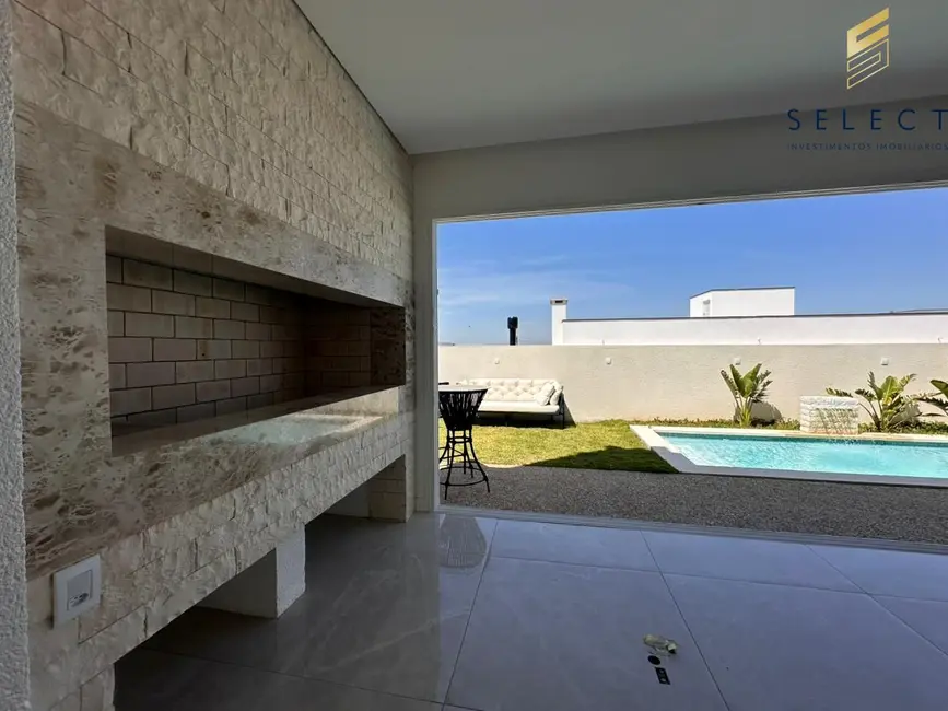 Foto 7 de Casa com 4 quartos à venda, 264m2 em Tomazetti, Santa Maria - RS