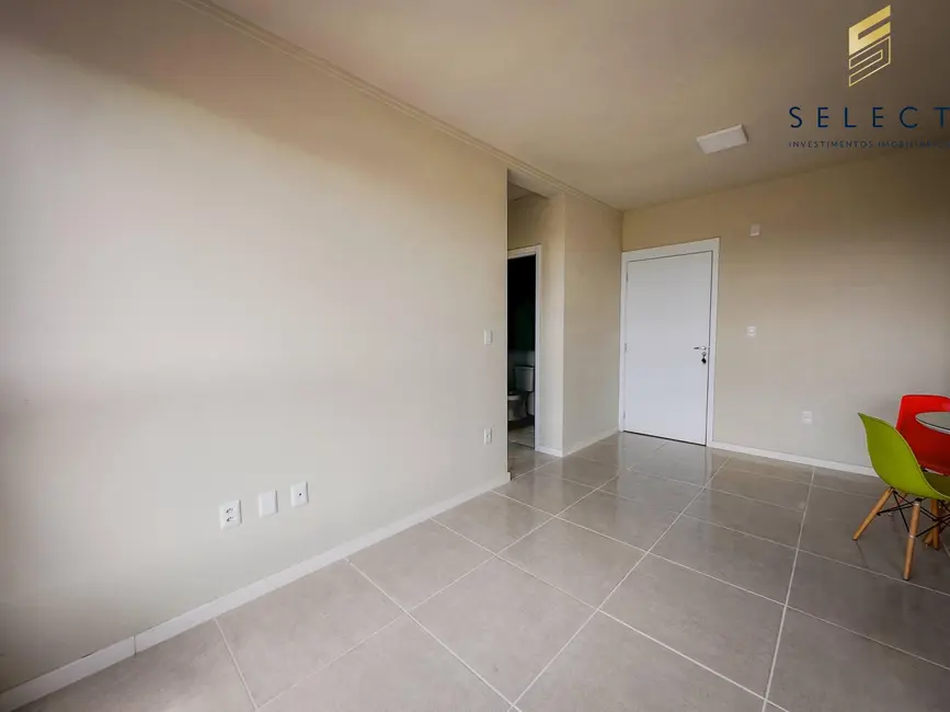 Foto 6 de Apartamento com 2 quartos à venda, 49m2 em Nossa Senhora Medianeira, Santa Maria - RS