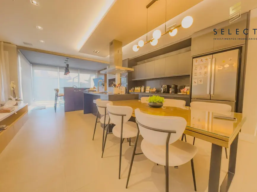 Foto 5 de Casa de Condomínio com 4 quartos à venda, 321m2 em Tomazetti, Santa Maria - RS