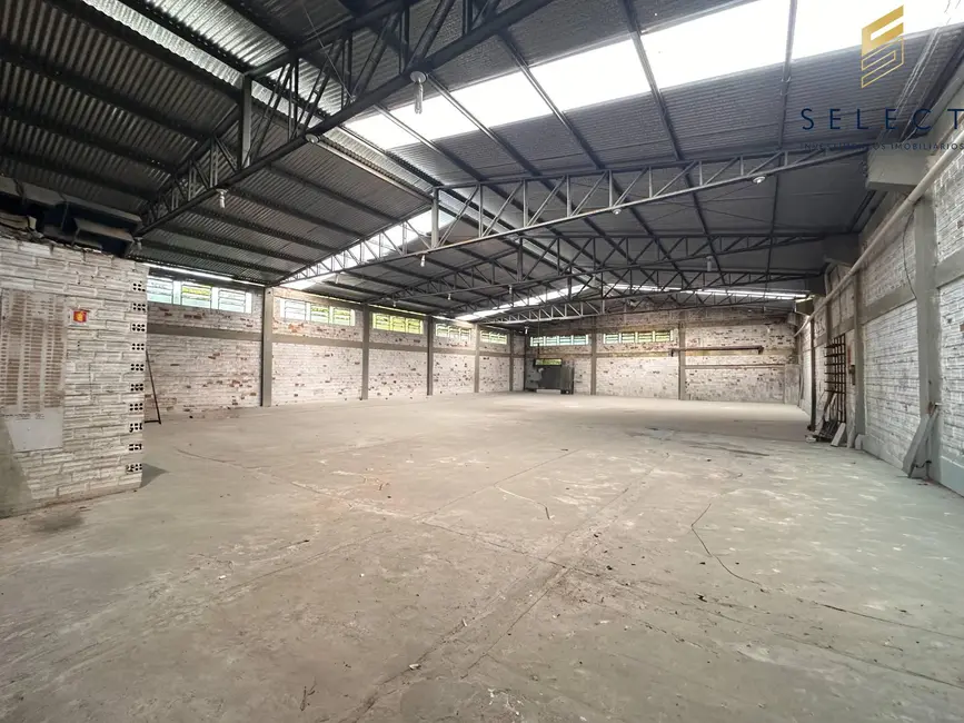 Armazém / Galpão com 1 quarto para alugar, 480m2 em Itararé, Santa Maria - RS - imagem 8 Foto 8 de Armazém / Galpão com 1 quarto para alugar, 480m2 em Itararé, Santa Maria - RS